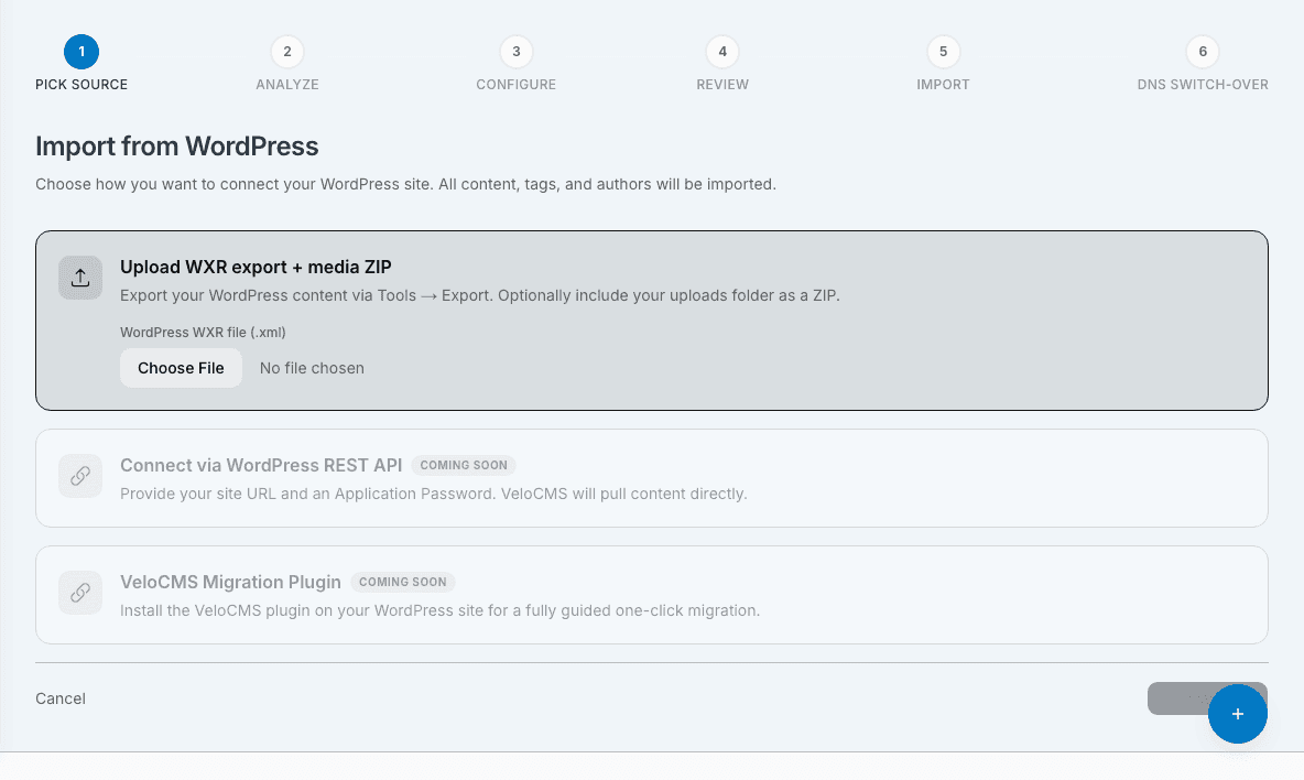 خطوة رفع ملف WordPress في معالج الترحيل في VeloCMS، مع منطقة سحب وإفلات لملف تصدير WXR وشريط تقدّم من ست خطوات أعلى الصفحة.